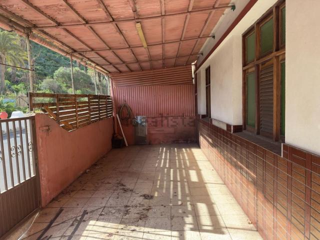 Chalet, Telde