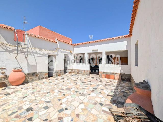 Chalet, Telde