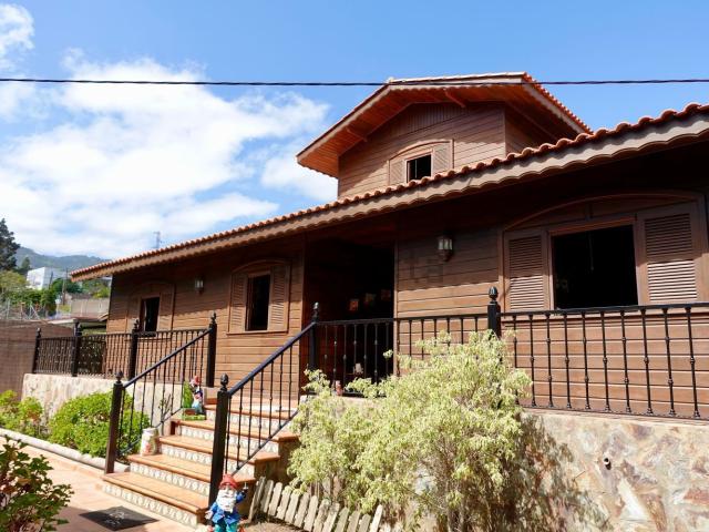 Chalet, Telde