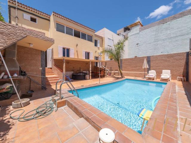 Chalet, Telde