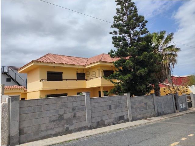 Chalet, Telde