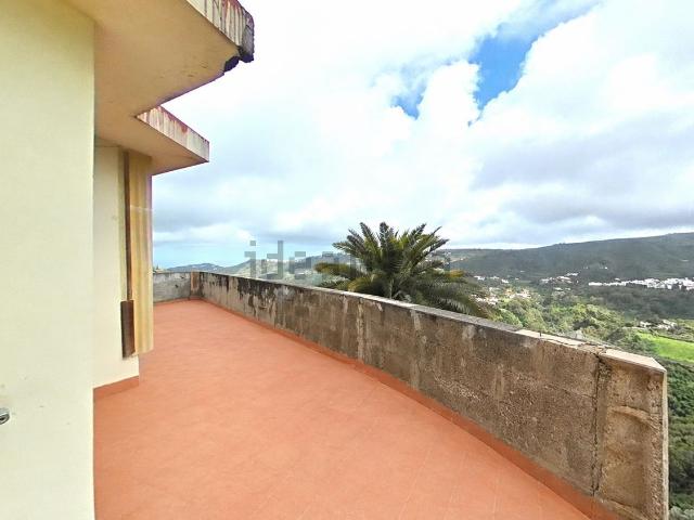 Chalet, Teror