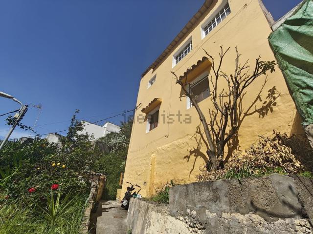Chalet, Teror