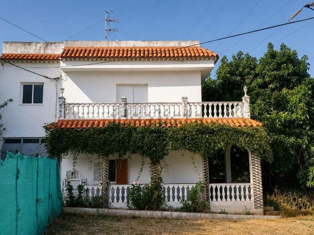 Chalet, Teror