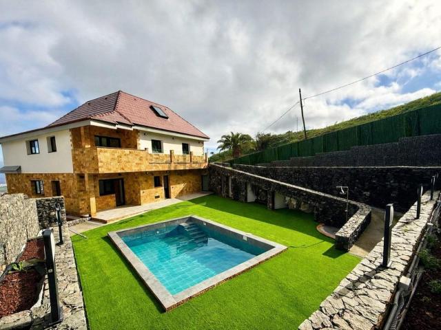 Chalet, Teror