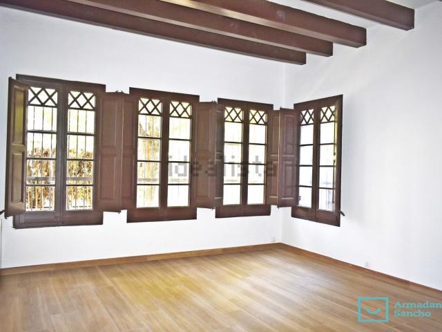 Chalet, Tiana