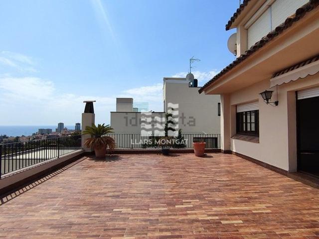 Chalet, Tiana