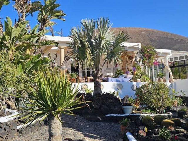 Chalet, Tias