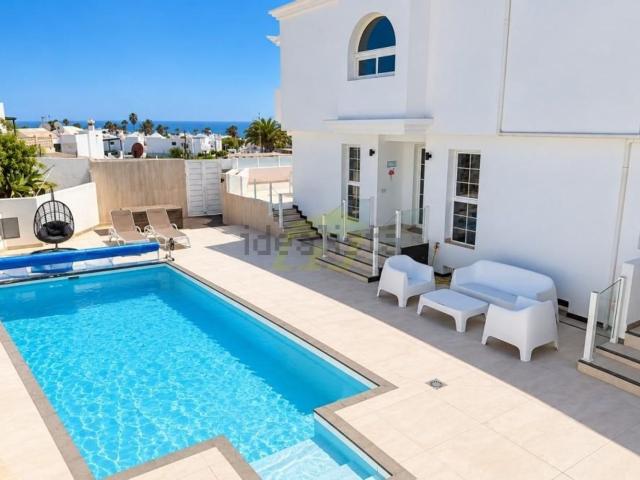 Chalet, Tias