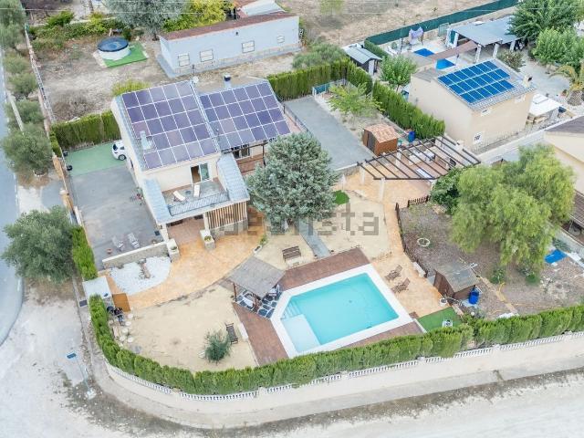 Chalet, Tibi