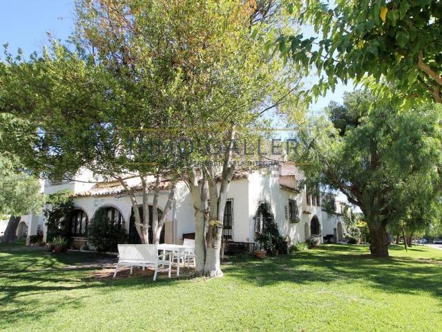 Chalet, Tibi