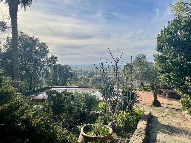 Chalet, Trujillo