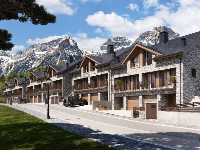 Chalet, Tramacastilla de Tena