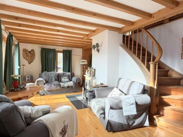 Chalet typique non meublé à Crans Montana