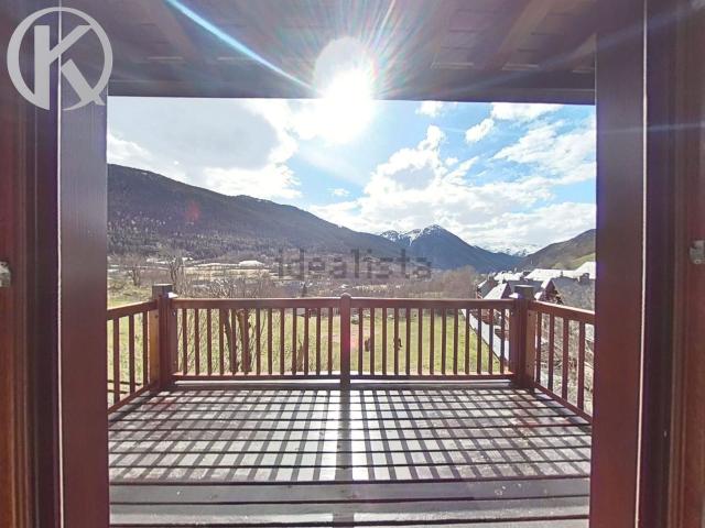 Chalet, Unha