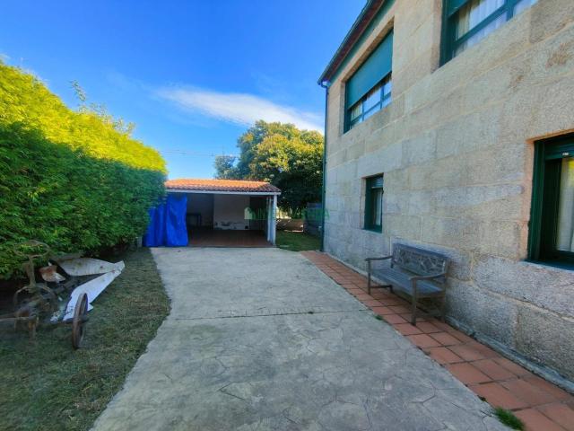 chalet unifamiliar de piedra zona Samil San pelayo alquiler anual
