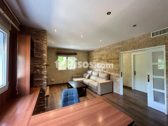Chalet unifamiliar en alquiler en Calle Cuatro