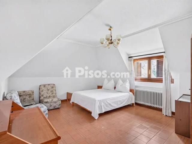 Chalet unifamiliar en alquiler en Calle de Federico del Cerro