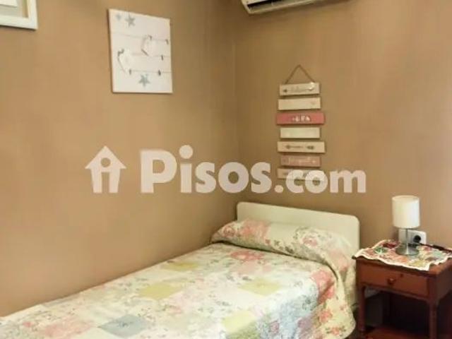 Chalet unifamiliar en alquiler en Calle del Pino Santo