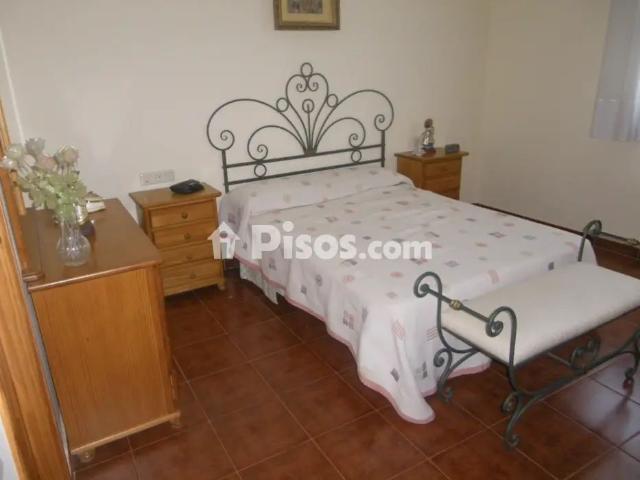 Chalet unifamiliar en alquiler en Riba Roja de Túria