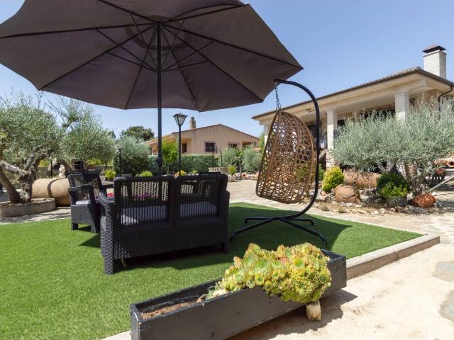 Chalet unifamiliar en venta en Hontoba