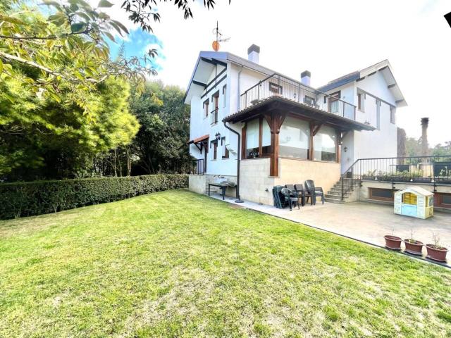 Chalet unifamiliar en venta en Leioa