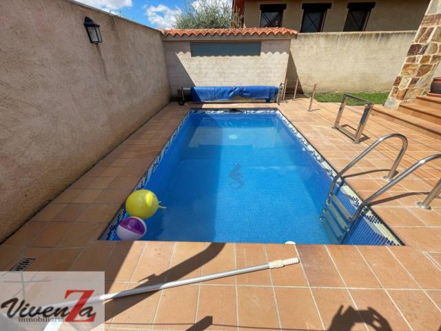Chalet unifamiliar en venta en Morales del Vino