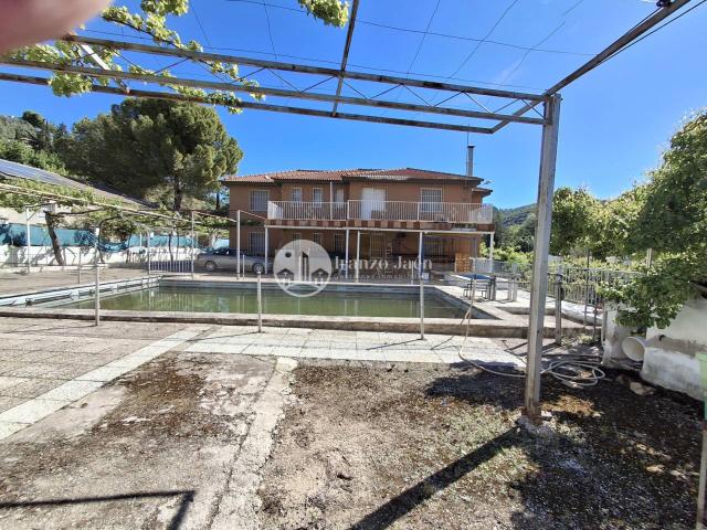 Chalet unifamiliar en venta en Puente Jontoya Puente de la Sierra