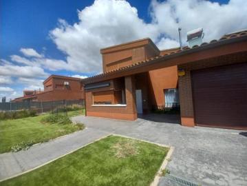 Chalet unifamiliar Venta Aldeamayor de San Martín, Aldeamayor de San Martín