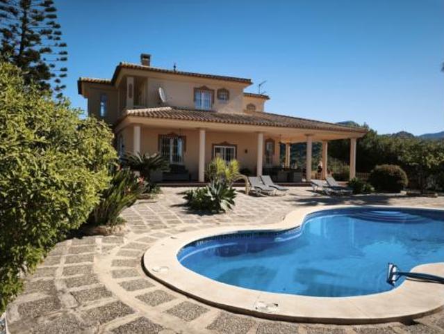 Chalet unifamiliar Venta Almogía, Almogía