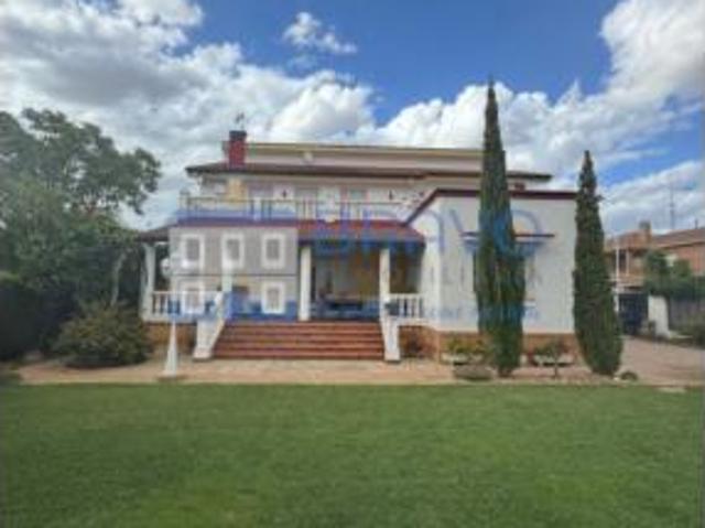 Chalet unifamiliar Venta Don Benito, Don Benito