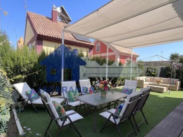 Chalet unifamiliar Venta Dos Hermanas, Entrenúcleos