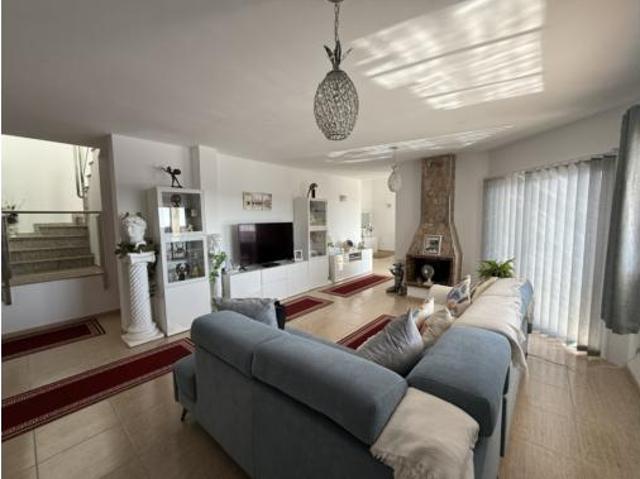 Chalet unifamiliar Venta La Oliva, Villaverde