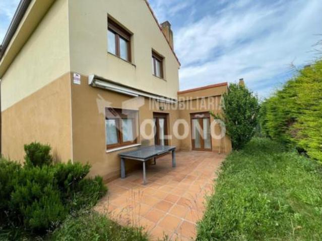 Chalet unifamiliar Venta Leiva, Leiva