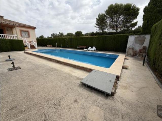 Chalet unifamiliar Venta Rus, Rus