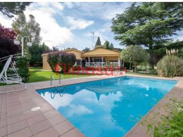 Villa en venta en Avenida Principe de Asturias, Madrid - Aire acondicionado