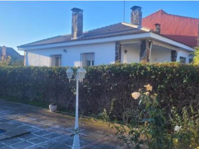Chalet unifamiliar Venta Villanueva de la Torre, Villanueva de la Torre