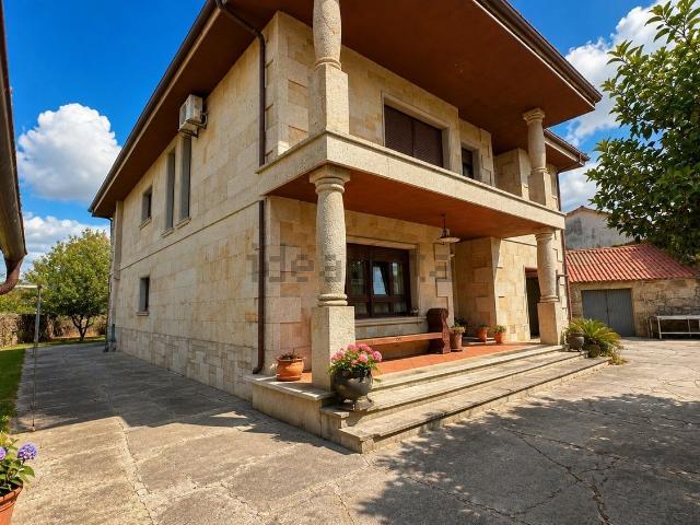 Chalet, Valga