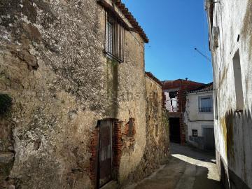 Chalet, Valdefuentes