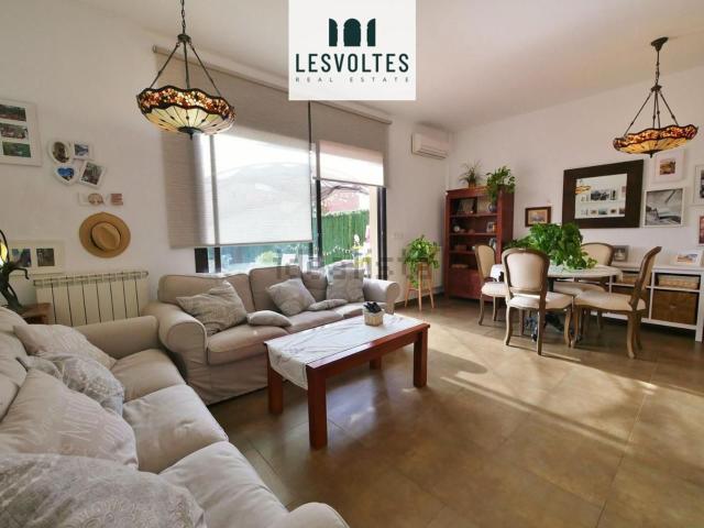 Chalet, Vall Llobrega
