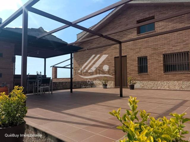 Chalet, Vallmoll