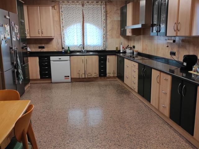 Chalet, Vallmoll