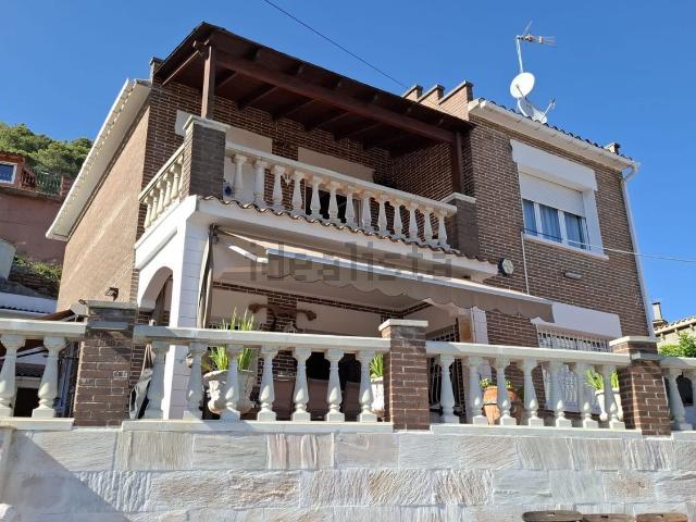 Chalet, Vallirana