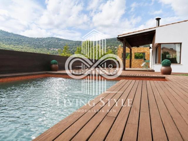 Chalet, Vallirana