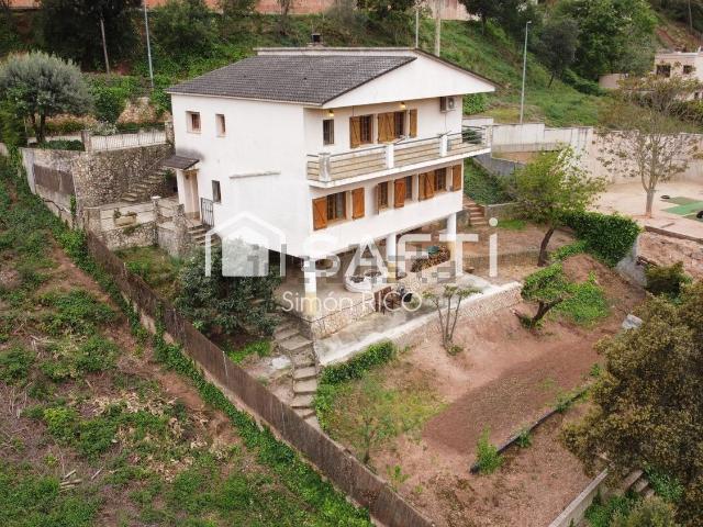 Chalet, Vallirana