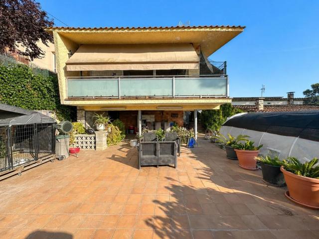 Chalet, Vallromanes