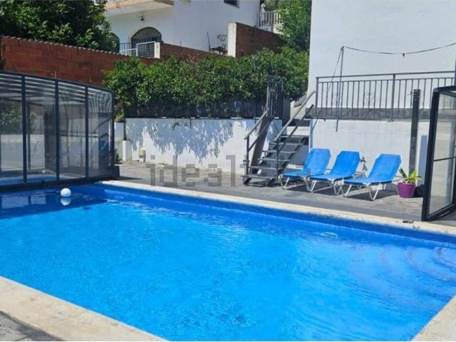 Chalet, Vallromanes