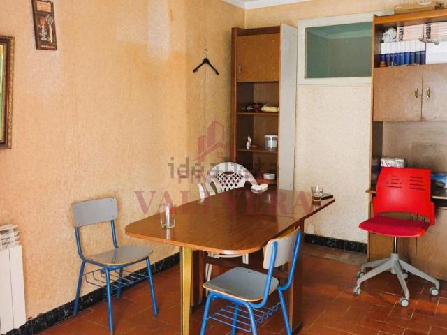Chalet, Valls