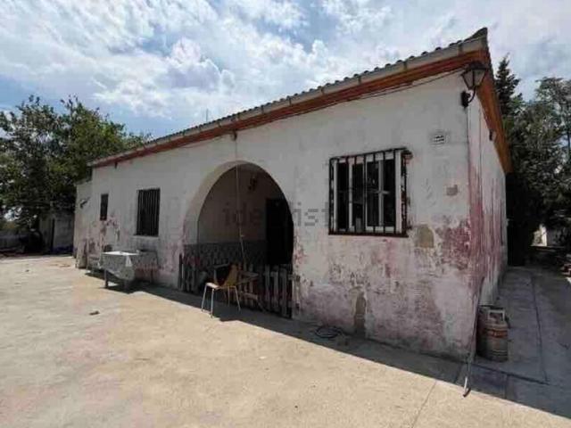 Chalet, Valls