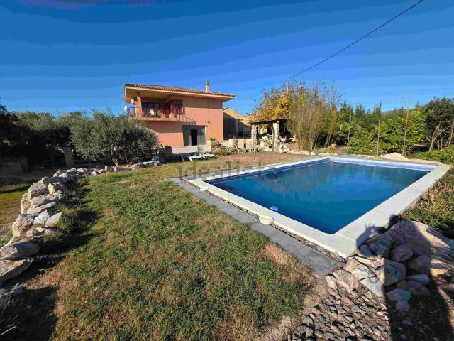 Chalet, Valls